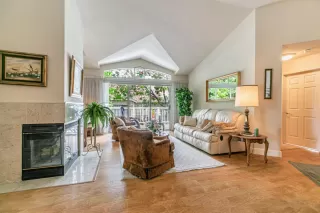 Photo #4: ML82026623 Listing 