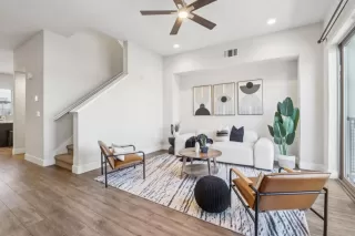 Photo #2: ML82026664 Listing 