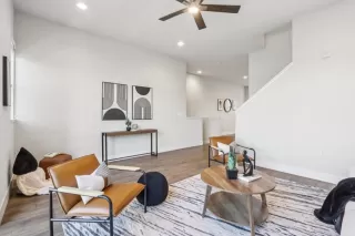 Photo #5: ML82026664 Listing 