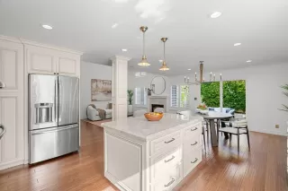 Photo #5: ML82026707 Listing 