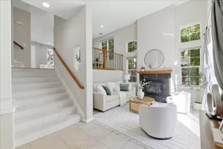 Photo #5: ML82026824 Listing 