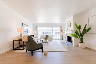 Photo #4: ML82026844 Listing 