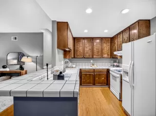 Photo #5: ML82026846 Listing