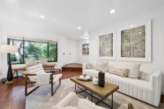 Photo #2: ML82026930 Listing 