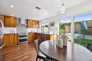 Photo #5: ML82026930 Listing 