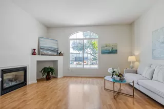 Photo #4: ML82026983 Listing 