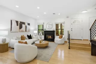 Photo #4: ML82027006 Listing 