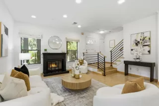 Photo #5: ML82027006 Listing 