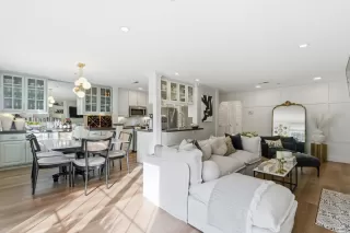 Photo #6: ML82027017 Listing 