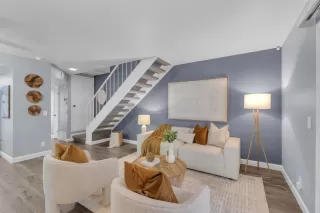 Photo #5: ML82027218 Listing