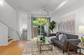 Photo #4: ML82027286 Listing 