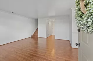 Photo #5: ML82027350 Listing 