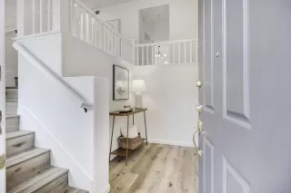 Photo #6: ML82027396 Listing 