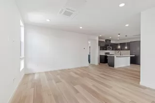 Photo #5: ML82027411 Listing 