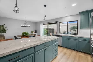 Photo #4: ML82027436 Listing 