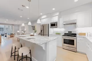 Photo #4: ML82027475 Listing