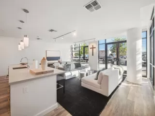 Photo #5: ML82027506 Listing 