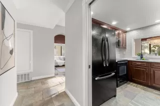 Photo #3: ML82027543 Listing 