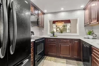 Photo #6: ML82027543 Listing 