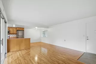 Photo #4: ML82027568 Listing 