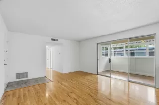 Photo #5: ML82027568 Listing 