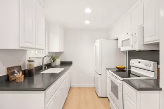 Photo #6: ML82027640 Listing 