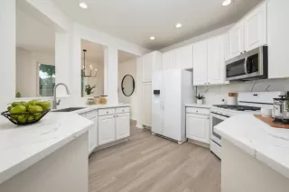 Photo #2: ML82027649 Listing 