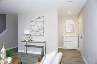 Photo #4: ML82027709 Listing 