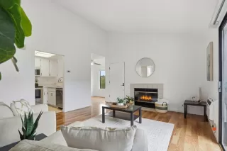 Photo #5: ML82027844 Listing 