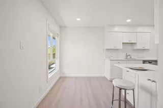 Photo #5: ML82027869 Listing 