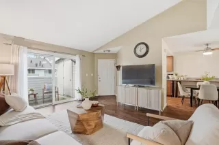 Photo #4: ML82027900 Listing 