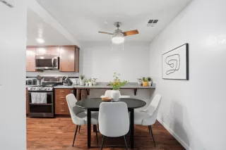 Photo #6: ML82027900 Listing 