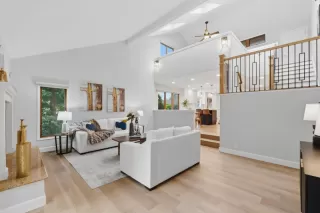 Photo #5: ML82028016 Listing 