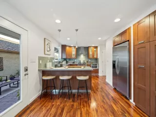 Photo #6: ML82028083 Listing