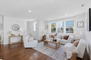 Photo #3: ML82028155 Listing 