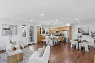 Photo #5: ML82028155 Listing 