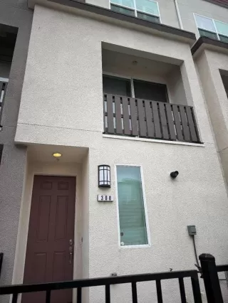 Browse active condo listings in STATION 121