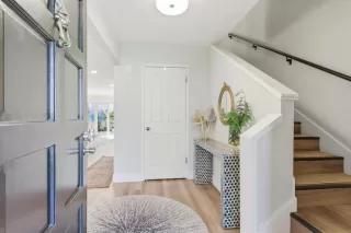 Photo #3: ML82028341 Listing 