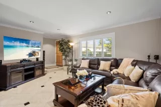 Photo #4: ML82028367 Listing