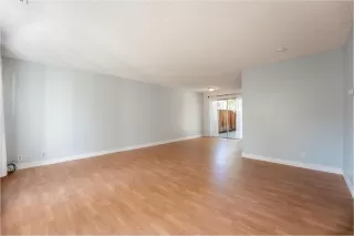 Photo #4: ML82028395 Listing 