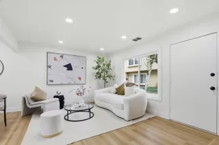 Photo #2: ML82028483 Listing