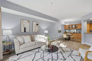 Photo #6: ML82028553 Listing