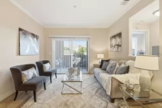 Photo #4: ML82028571 Listing 