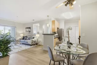 Photo #5: ML82028571 Listing 