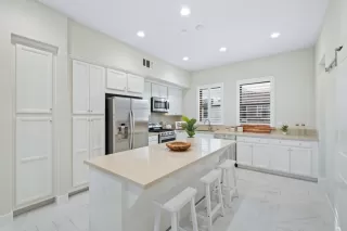 Photo #5: ML82028578 Listing 