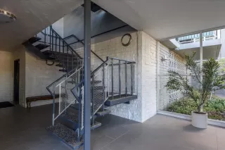 Photo #5: ML82028600 Listing