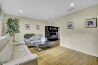 Photo #4: ML82028640 Listing