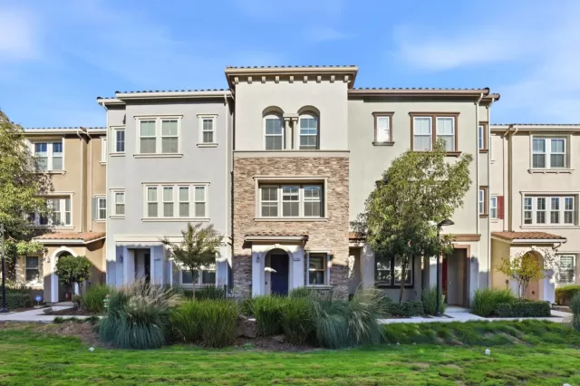 MLS: ML82028652 Condo For Sale