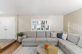 Photo #3: ML82028680 Listing 