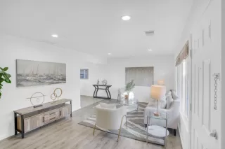 Photo #6: ML82028682 Listing 